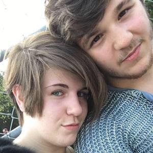 Meet your Posher, Adeline